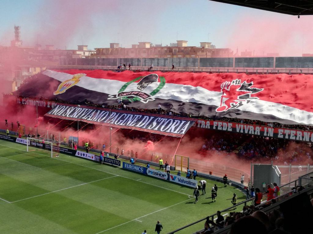 Le 10 Coreografie Più Belle Degli Ultras Del Foggia